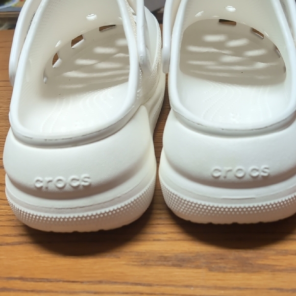 Crocs Platform White Slip-On - Picture 3 of 8